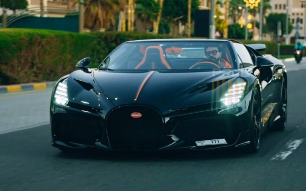 Тимати за рулем Bugatti W16 Mistral