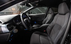 Интерьер Toyota C-HR