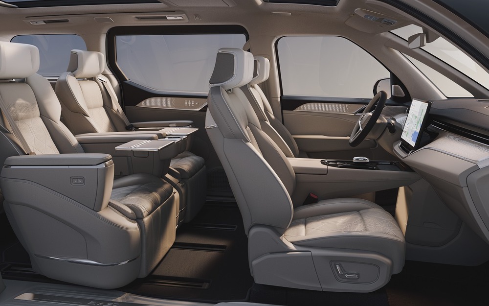 Volvo EM90