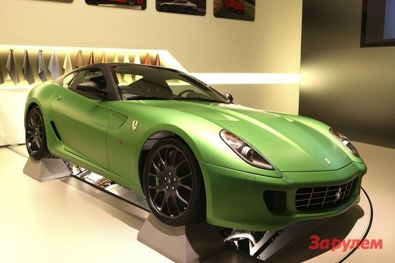 Ferrari тестирует гибридный суперкар
