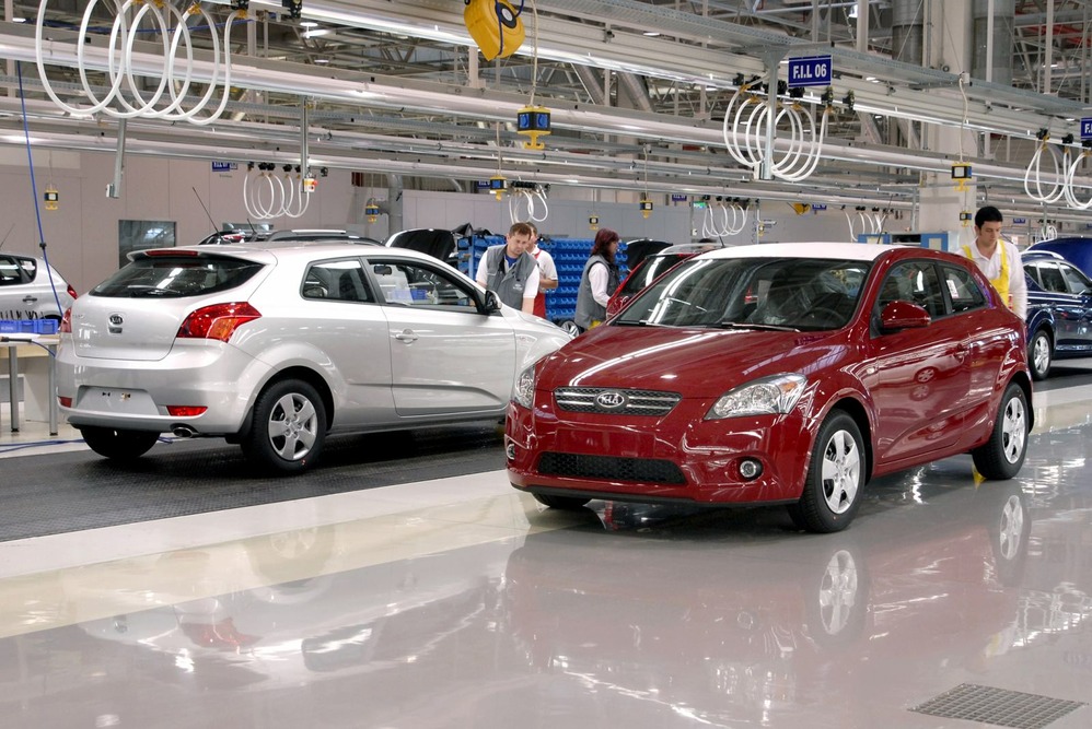 Завод Kia в Словакии переходит на трехсменку