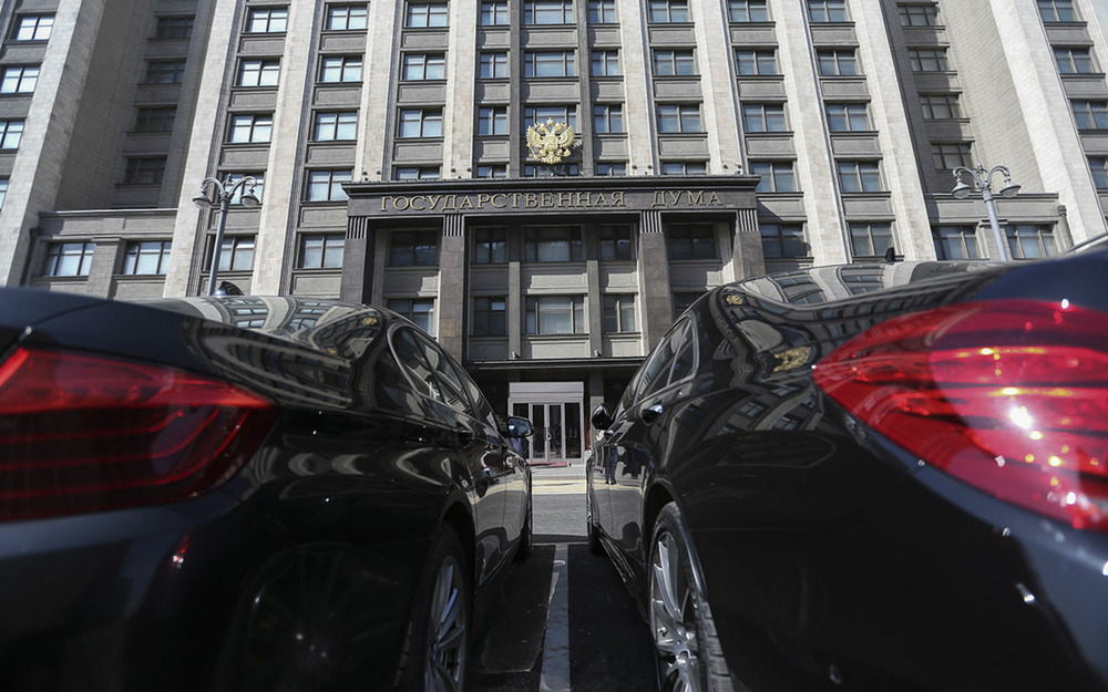 Чиновники остались без роскошных иномарок