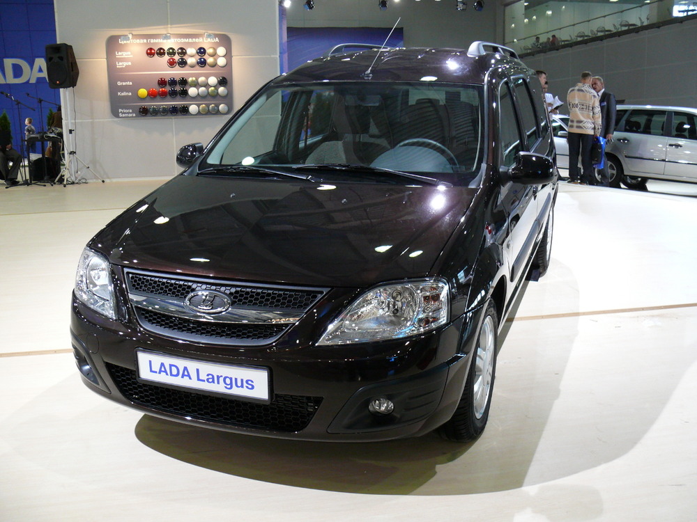 Lada Largus может поменять импортный 16-клапанник на отечественный