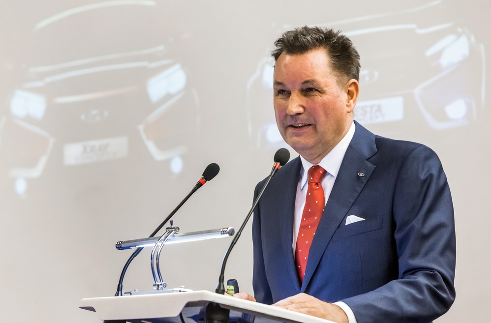 В ближайшее время внимать речам Бу Андерссона будут не рабочие и журналисты, а студенты, желающие стать успешными топ-менеджерами.