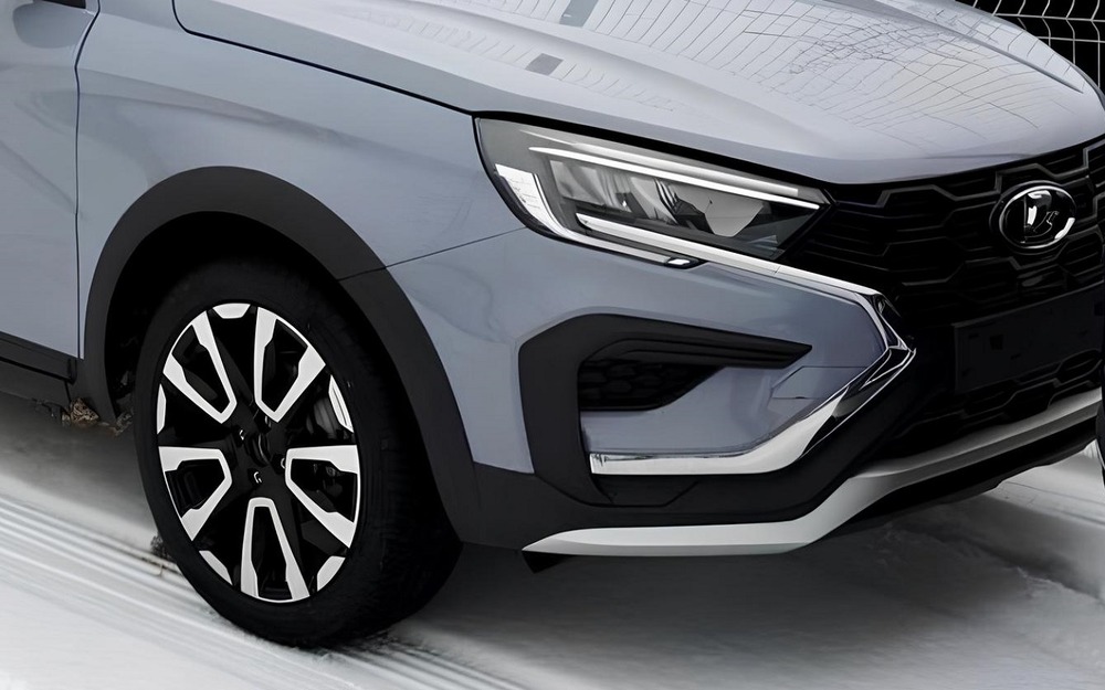 Веста в новом цвете - уже у дилеров!