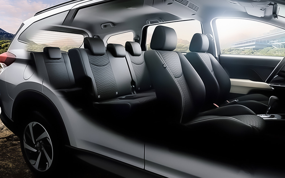 Интерьер Toyota Rush