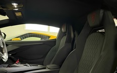 Интерьер Lamborghini Revuelto
