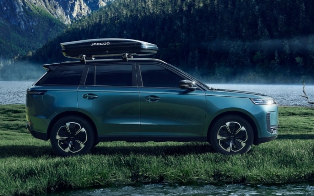 Самый доступный кроссовер популярного бренда уже в РФ - первые фото