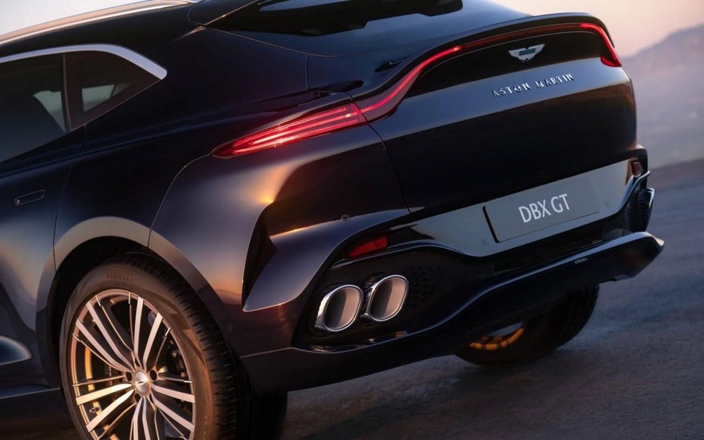 Новая и самая крутая версия кроссовера от Aston Martin - что в ней есть?