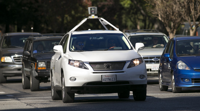 Google обучает самоуправляемые автомобили более агрессивной езде