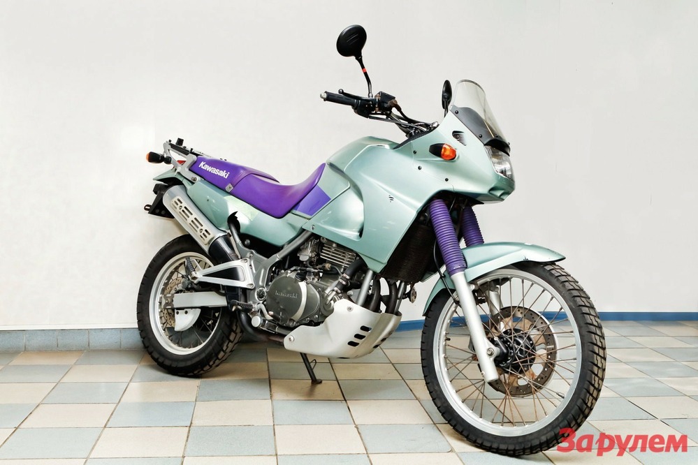 Kawasaki KLE500: туристический эндуро, 1991-2006 гг., 498 см³, 192 кг, 80 000-200 000 руб.