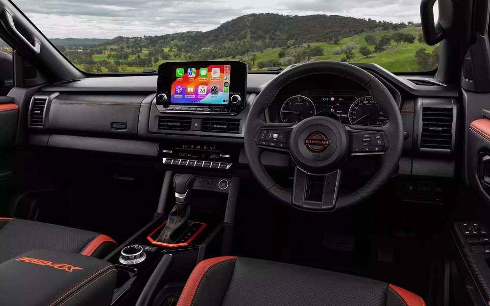 Интерьер Nissan Navara 2026