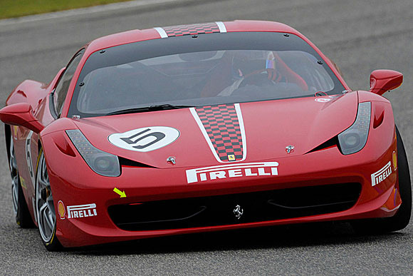 Ferrari 458 Challenge представили на автосалоне в Болонье
