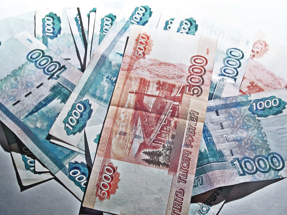 Lada получила ценовое преимущество перед иномарками из-за курса рубля
