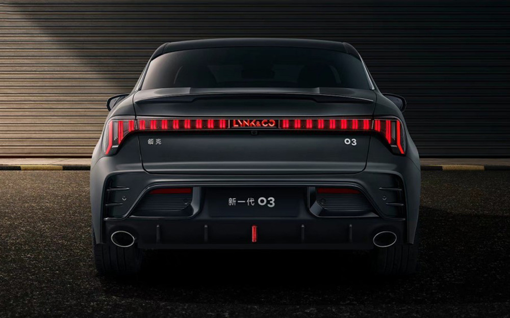 Lynk &amp; Co 03