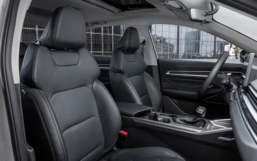 Интерьер Geely Emgrand