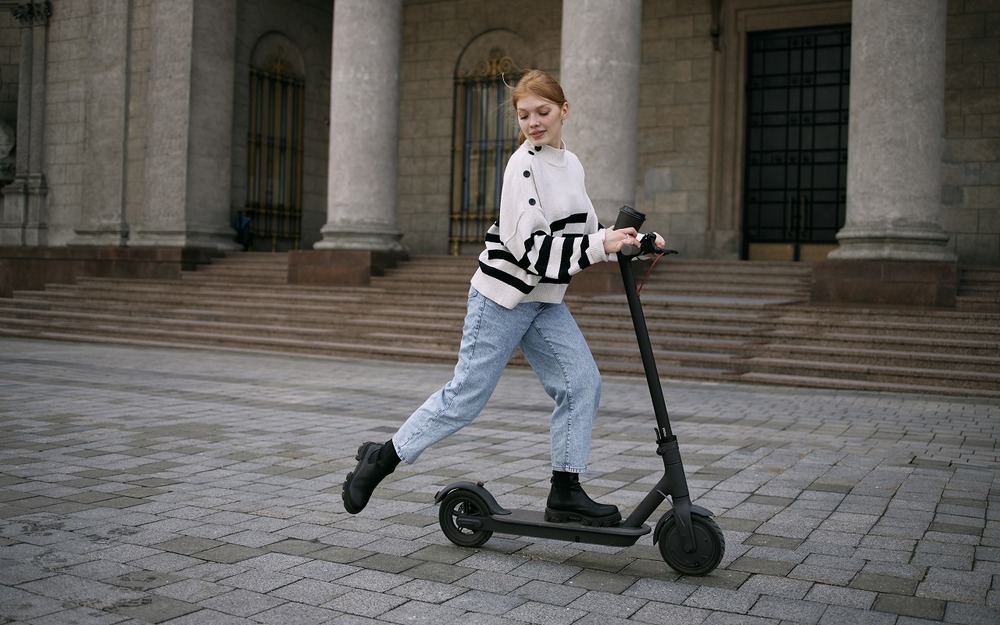 В России не планируется вводить водительские права для самокатчиков