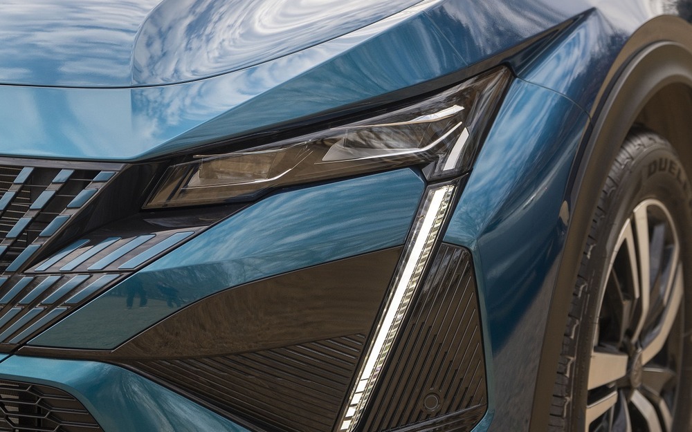 Peugeot 408