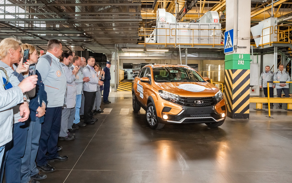 АВТОВАЗ возобновил производство: компоненты вернулись