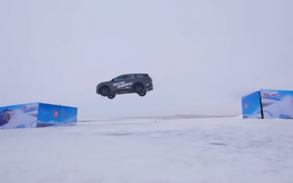 Китайский автопроизводитель Changan установил «ледяной» рекорд