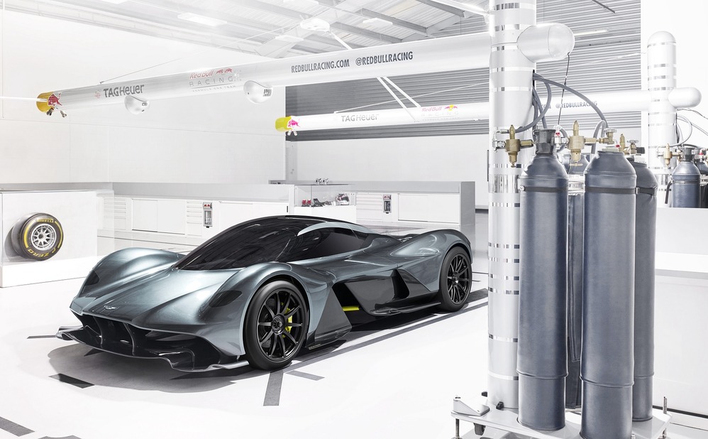 400 км/ч: новые поразительные подробности о гиперкаре Aston Martin