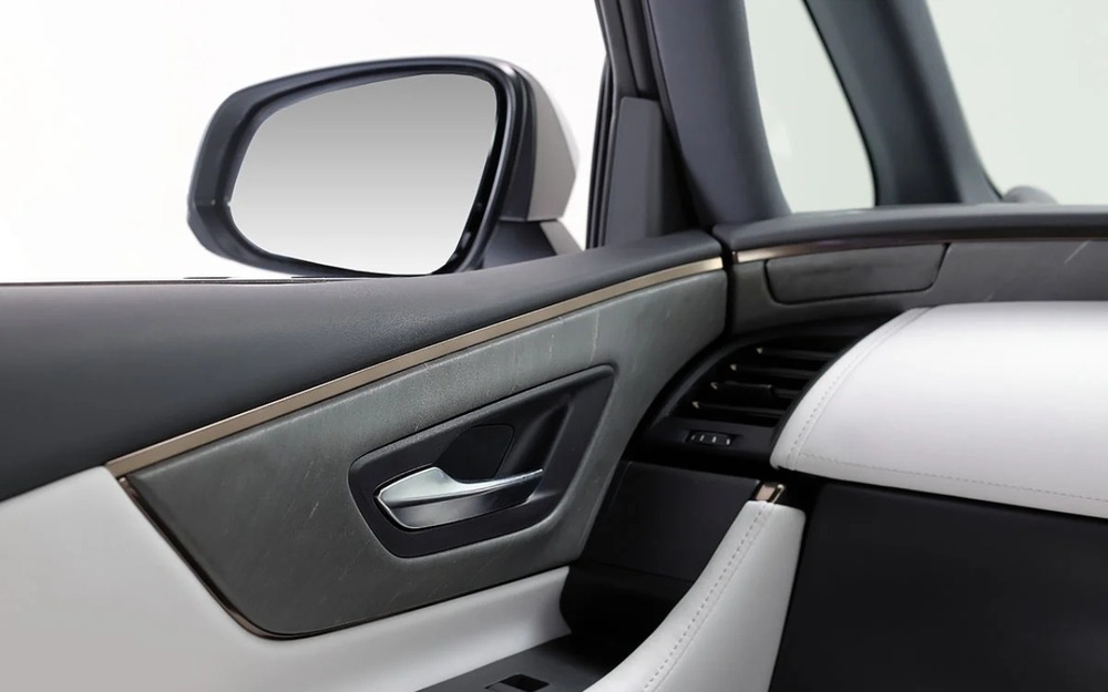 Toyota Alphard Modellista