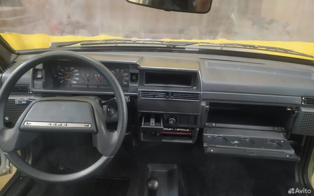 1,5 литра, 78 л.с. и 5МКП - этот автомобиль для тех, кого мучает ностальгия