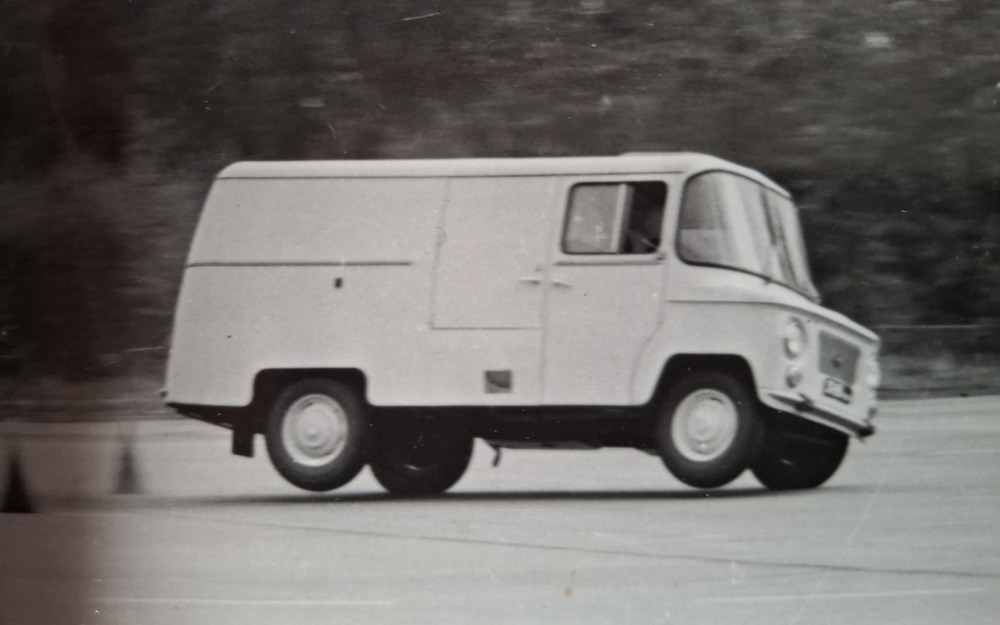 Nysa F521 на испытаниях на полигоне.