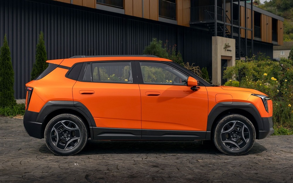 Новый кроссовер российской марки - первые фото!