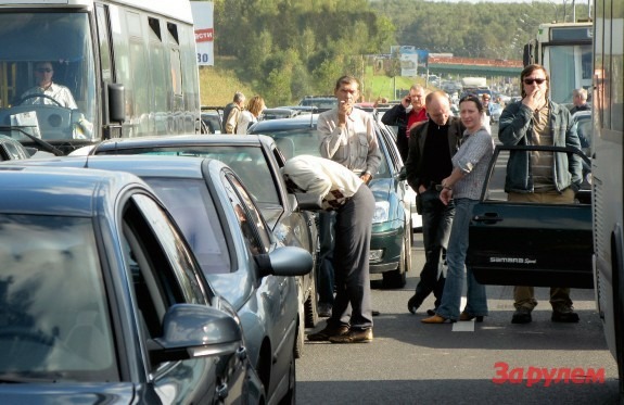Московских автомобилистов решили и дальше притеснять автобусами