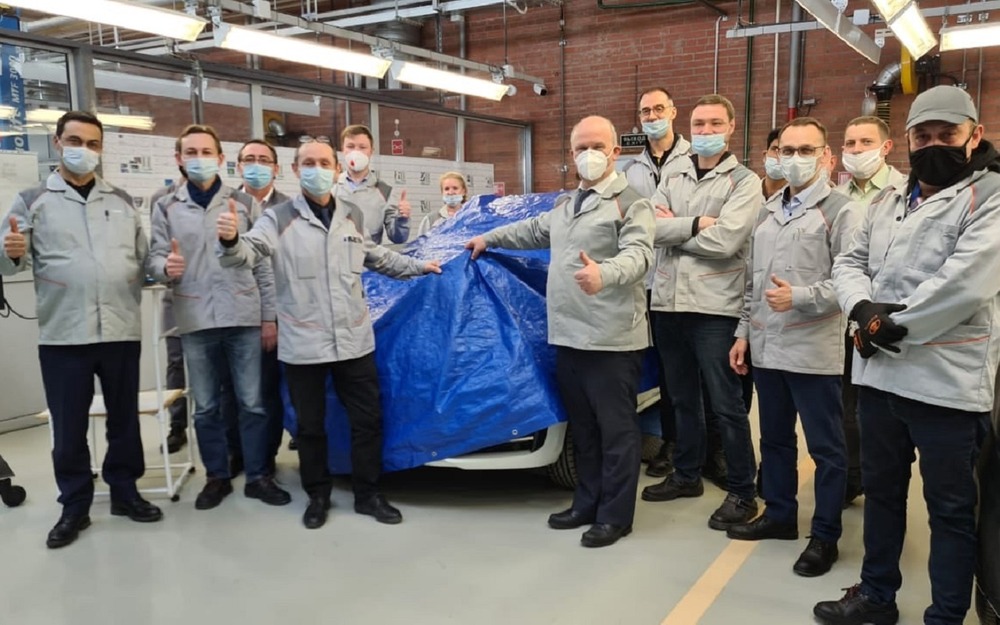 Президенту АВТОВАЗа показали новую модель Lada