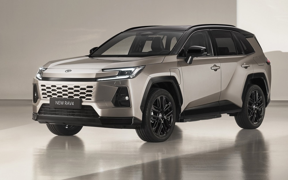 Мощные движки, продвинутое оснащение, полностью иной дизайн - новый RAV4