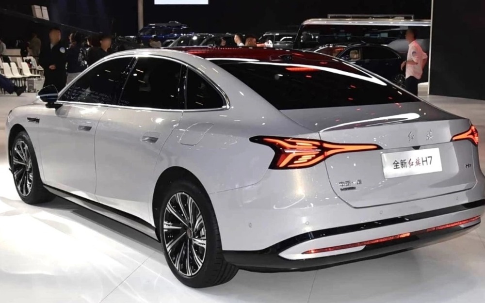 Hongqi H7