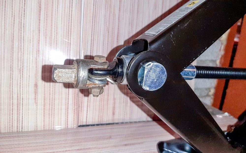 Домкрат готов к работе