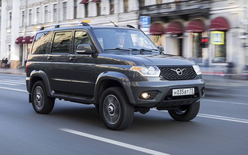 УАЗ и Ниву представить в такси невозможно: список Минпромторга раскритиковали