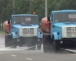 Власти Москвы моют дороги по выходным