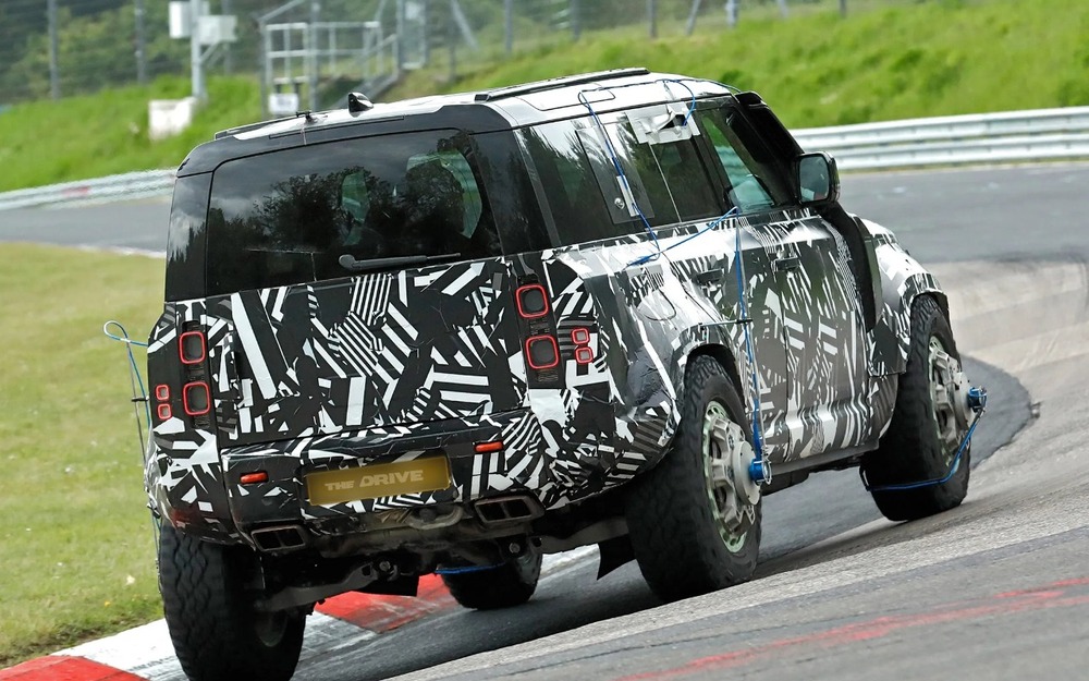 Land Rover Defender получит экстремальную спортверсию
