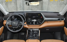 Интерьер Toyota Highlander