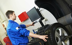 В шиномонтажках начался ажиотаж: автомобилисты спешат «переобуться»