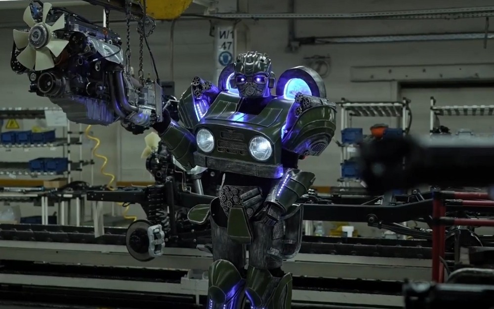 УАЗ создал робота-трансформера по мотивам внедорожника Хантер