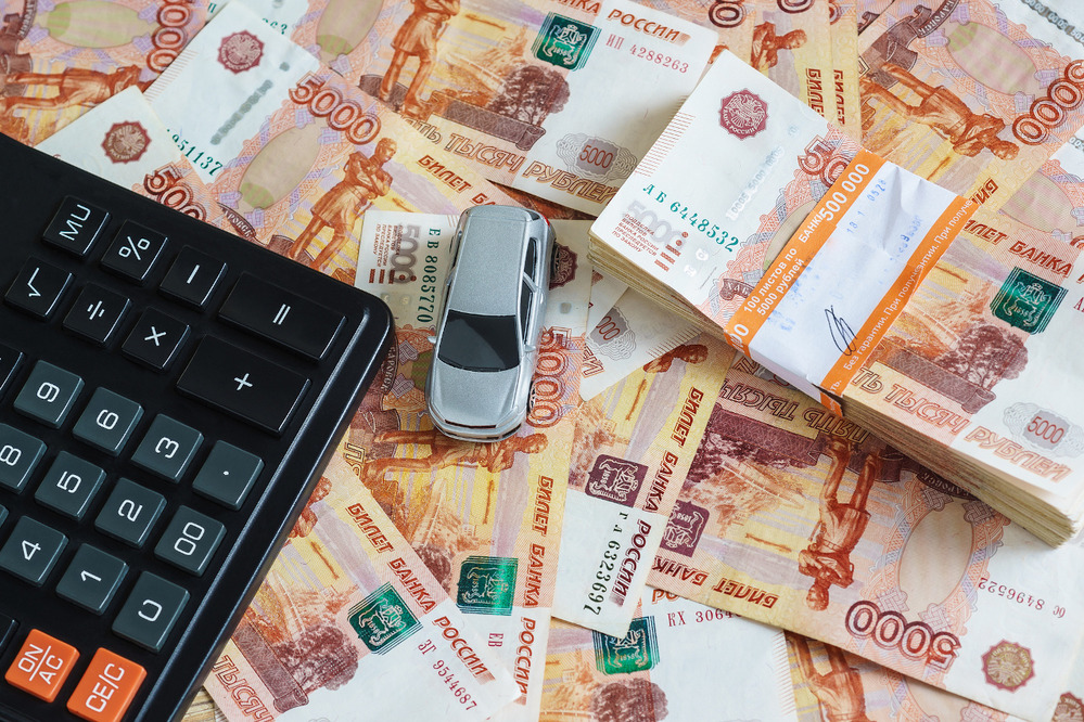 Расходы на топливо = 52% всех денег, что мы тратим на машину