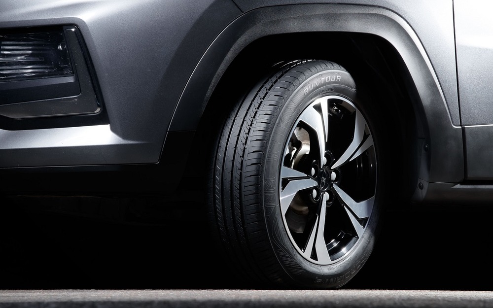 Одна из новинок-2026 - шина Cordiant Run Tour из Ульяновска, она аналогична ранее выпускавшейся Firestone FS100. Ключевая фишка - топливная экономичность. Типоразмеры - 13-17"