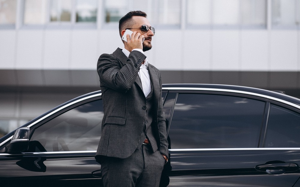 Продажи новых люксовых авто резко выросли в РФ: эти модели особенно популярны