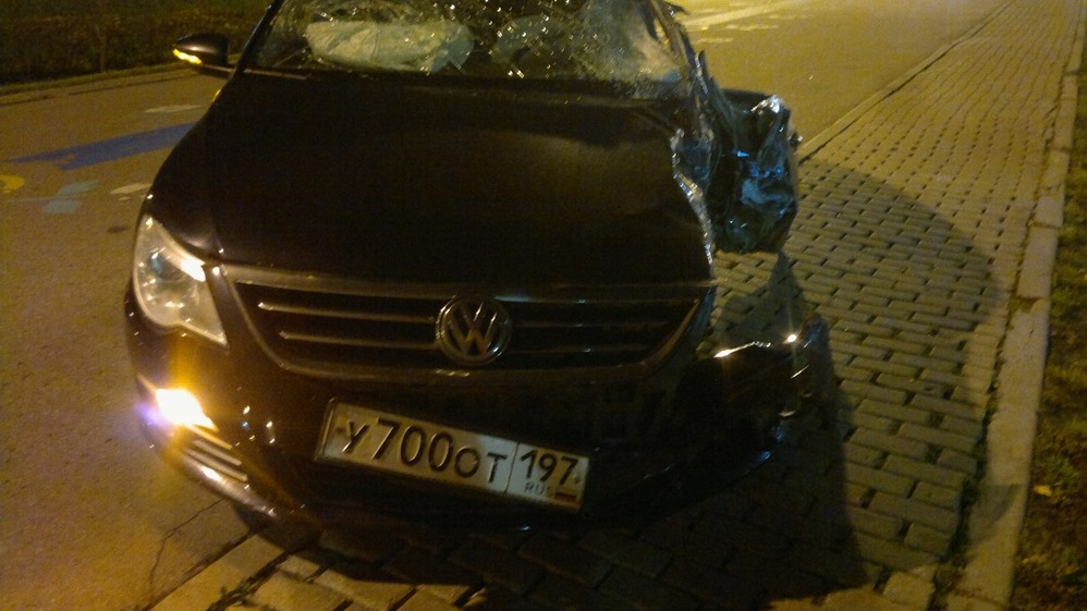 Водителя VW, сбившего мотоциклистов на Кутузовском, задержали