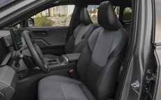 Интерьер Toyota RAV4