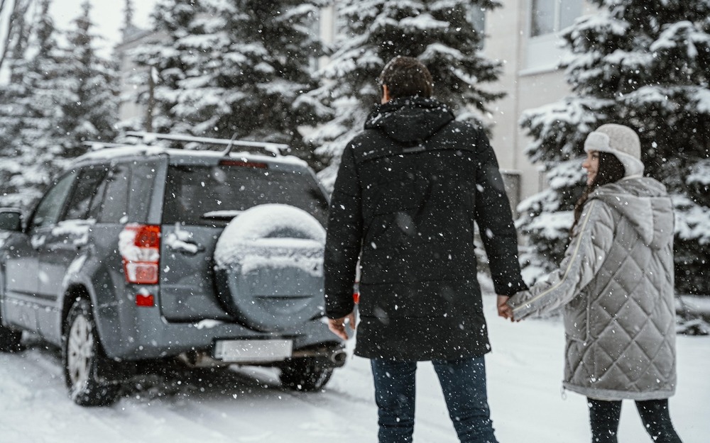 Названы основные правила безопасной езды в снегопады