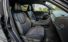 Интерьер Lexus LBX