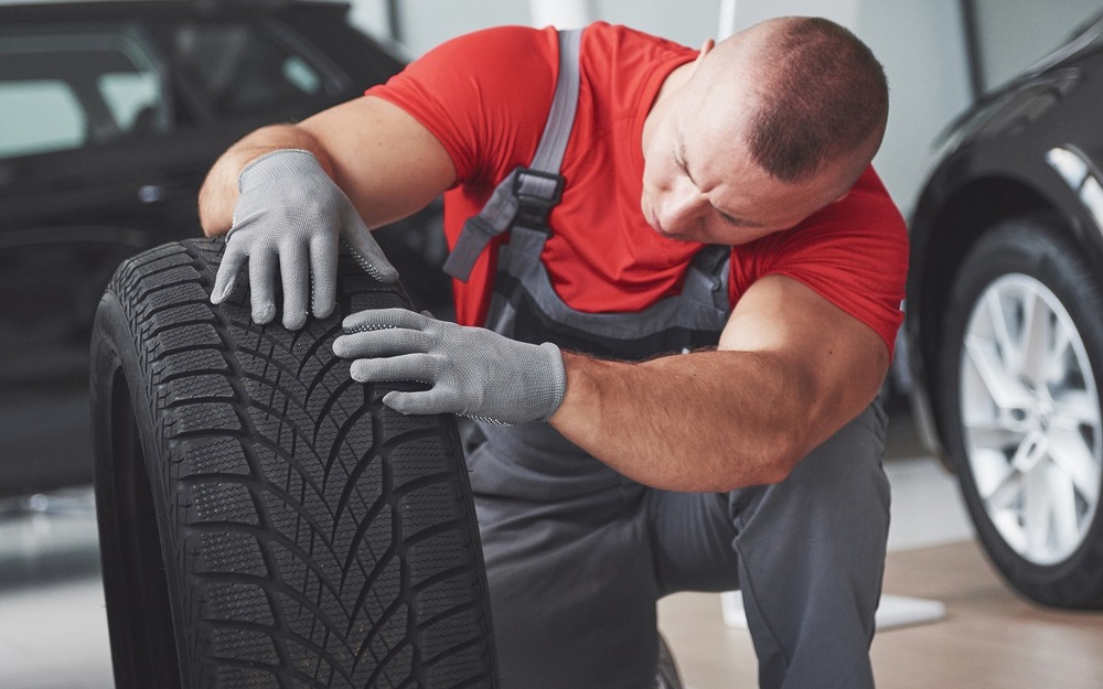 Названы способы проверки купленных на маркетплейсах шин