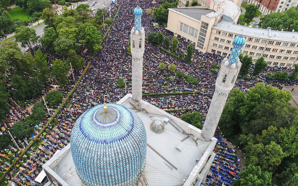 Эти улицы в Петербурге перекроют на Курбан-байрам