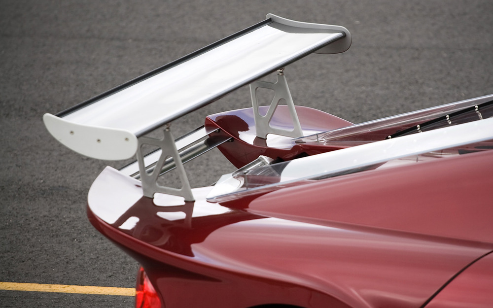 Чем антикрыло отличается от спойлера?